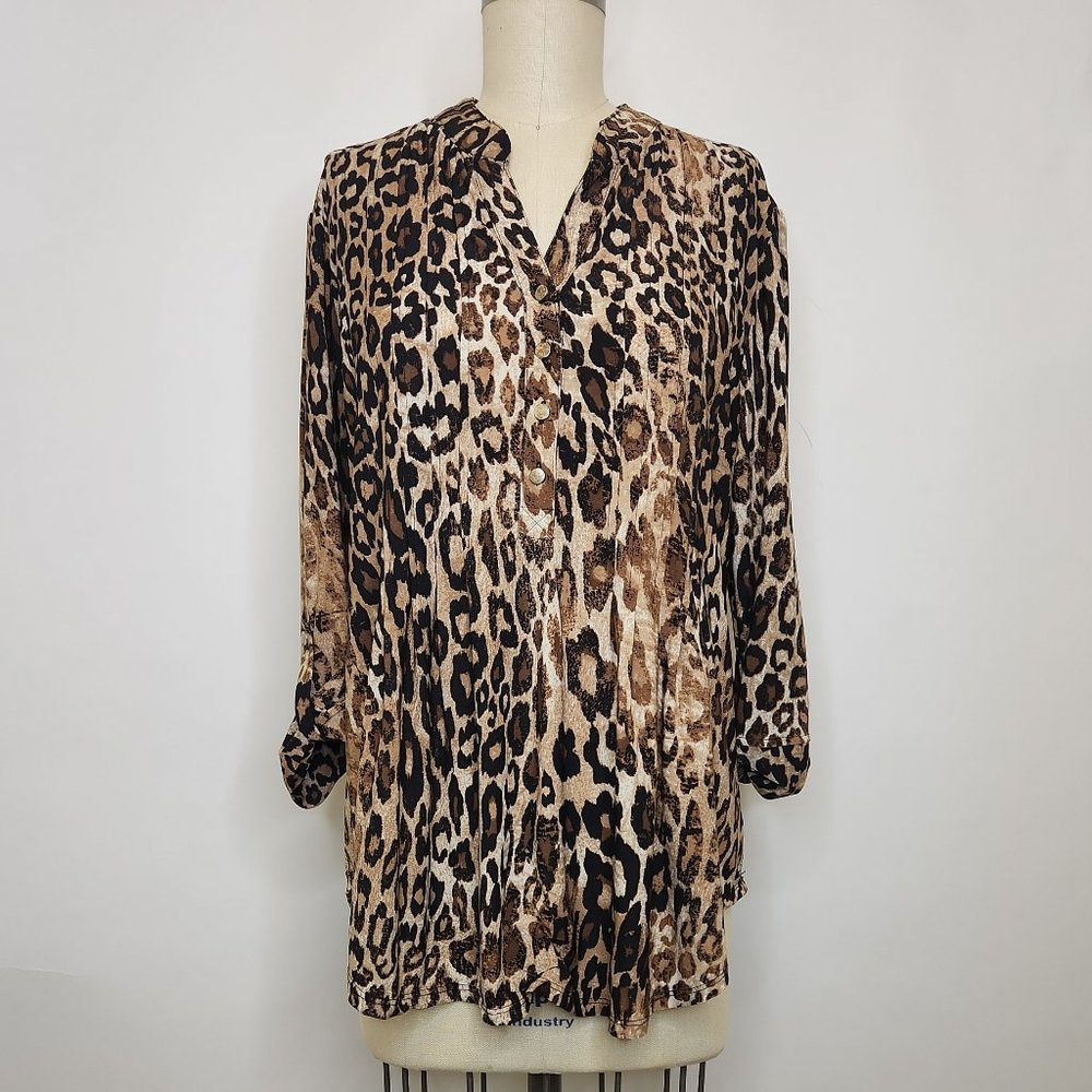 New Directions Top Leopard Tan Black Large Roll Tab Sleeve Stretch Knit Bib Fron